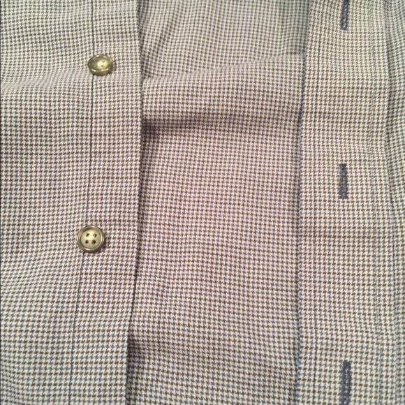 Van Heusen button up shirt - Picture 4 of 5